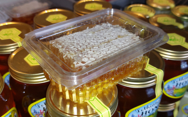 cut_comb_honey